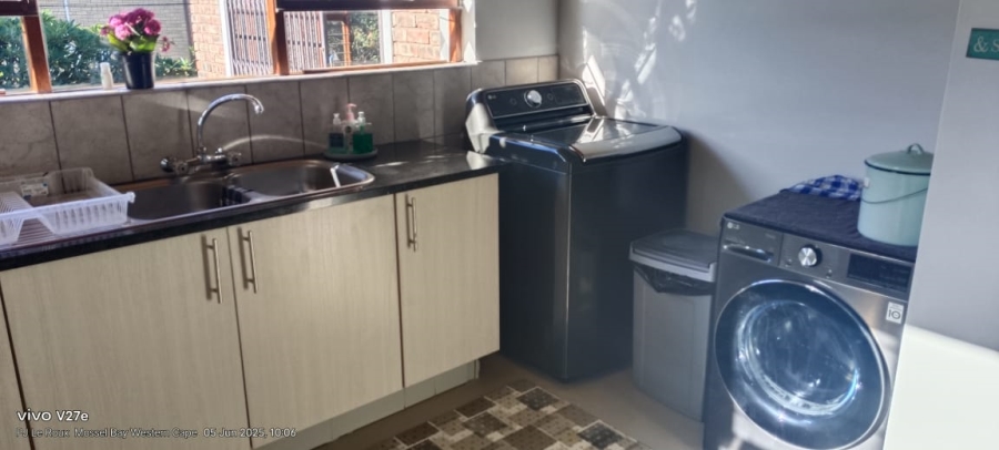 5 Bedroom Property for Sale in Bayview Western Cape